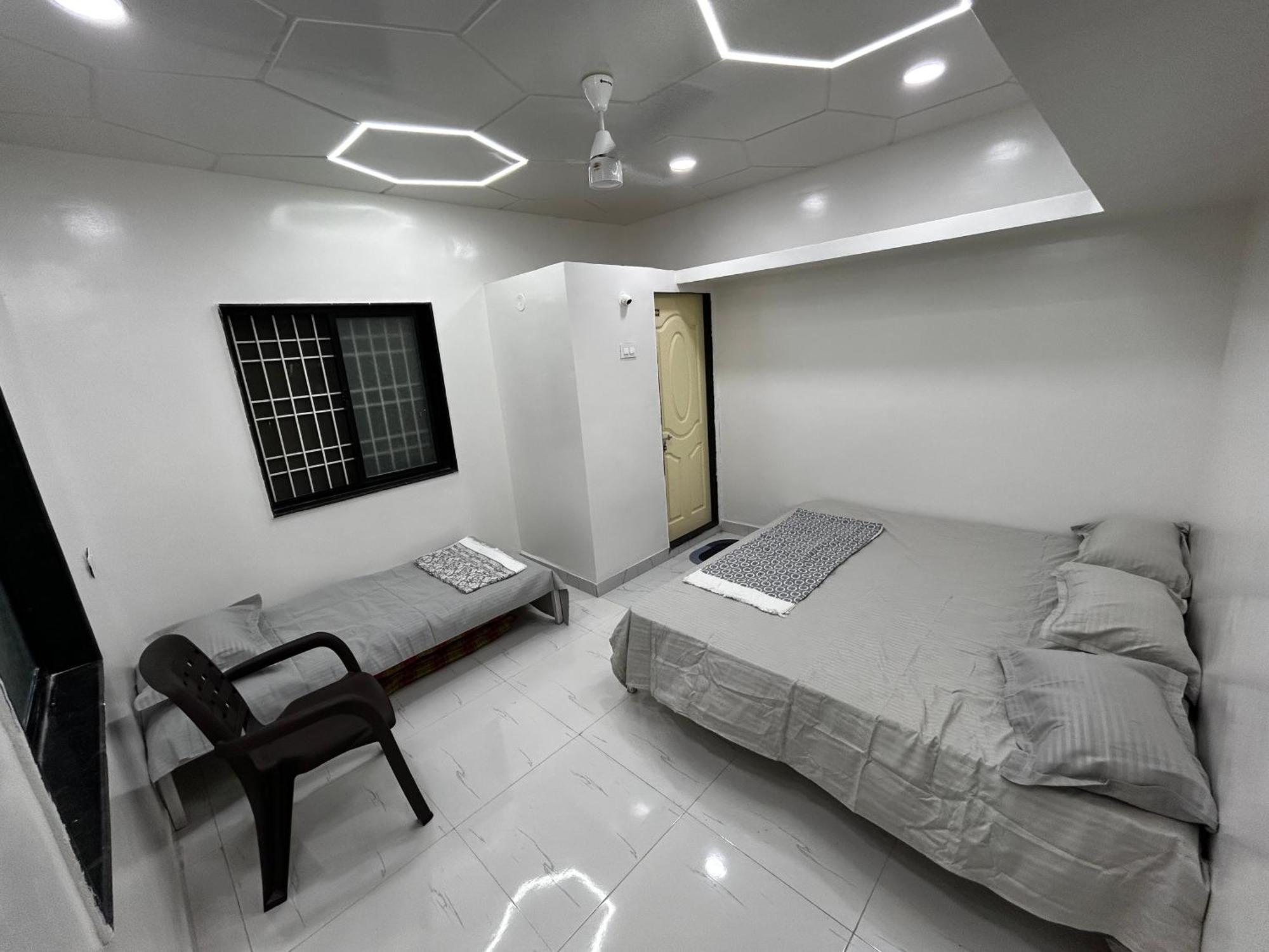 Vatavriksha Guest House,Akkalkot Akalkot Kültér fotó